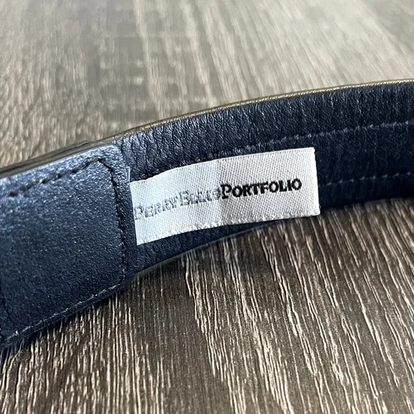 Beautiful mens Perry Ellis Black Italian Full Grain Leather dress belt - Picture 2 of 3